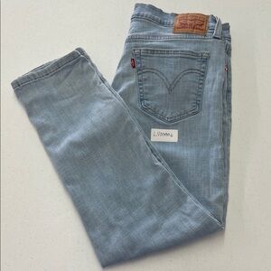 Levi's Women's Boyfriend Jeans in Light Blue Size 28
